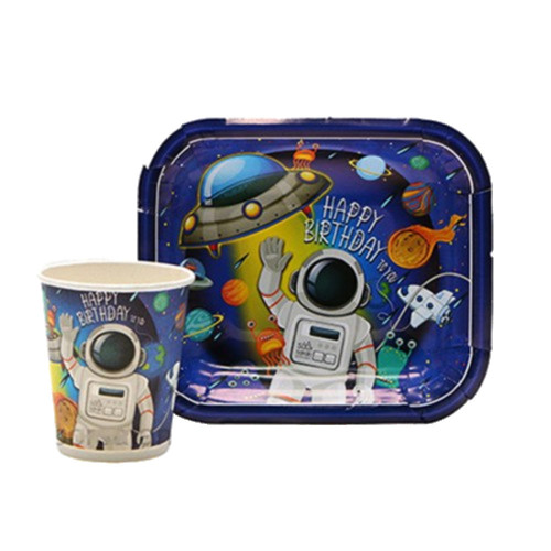 بشقاب و لیوان تم تولد فضانورد